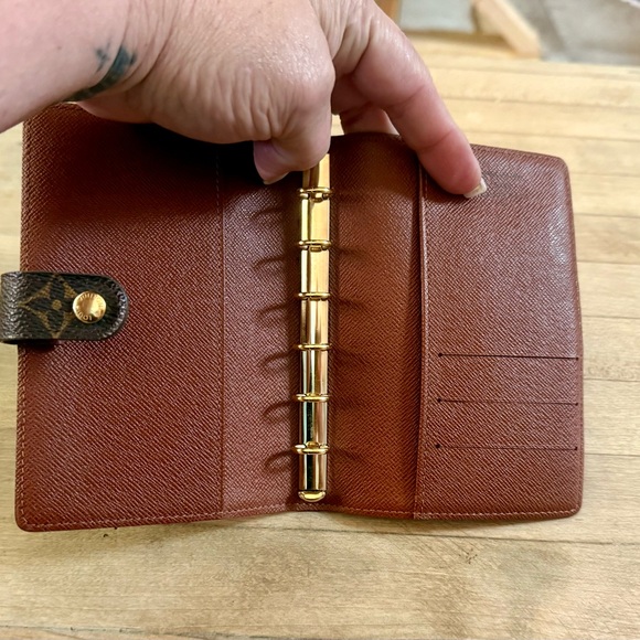 Louis Vuitton LV Brown Monogram Medium Ring Agenda Cover - Picture 5 of 14